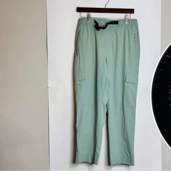 Aspen Women's Medium Green Cargo Pants Lightweight Hiking Pockets Adjustable - Picture 7 of 10